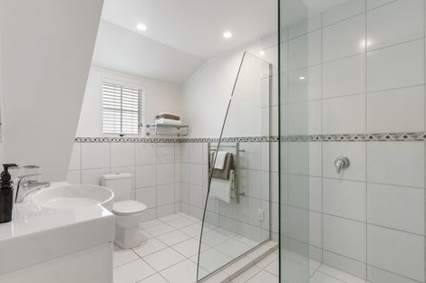 Photo of property in 25a Milford Road, Milford, Auckland, 0620