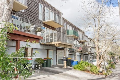 Photo of property in 10 Captain Scott Road, Glen Eden, Auckland, 0602