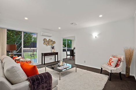 Photo of property in 33 Triangle Road, Massey, Auckland, 0614