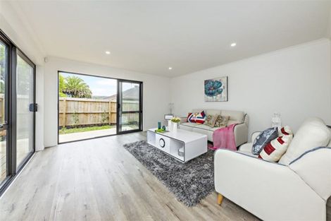 Photo of property in 1/17 Alfriston Road, Manurewa East, Auckland, 2102