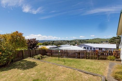 Photo of property in 4 Almora View, Ascot Park, Porirua, 5024