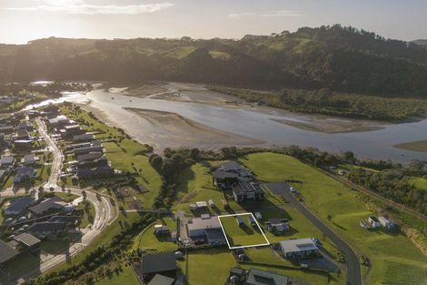 Photo of property in 3 Dawson Place, Cooks Beach, 3591