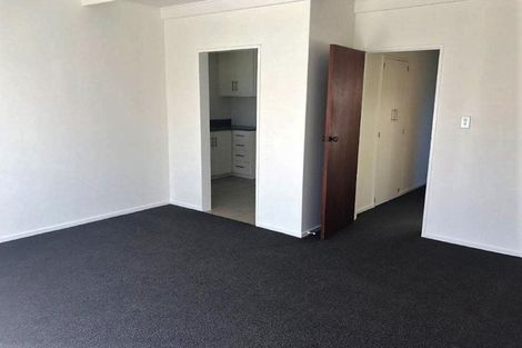 Photo of property in 2/32 Napier Road, Havelock North, 4130