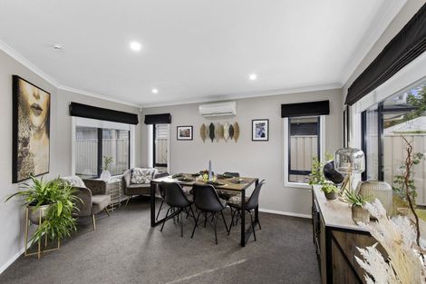 Photo of property in 5 Vernon Grove, Brown Owl, Upper Hutt, 5018