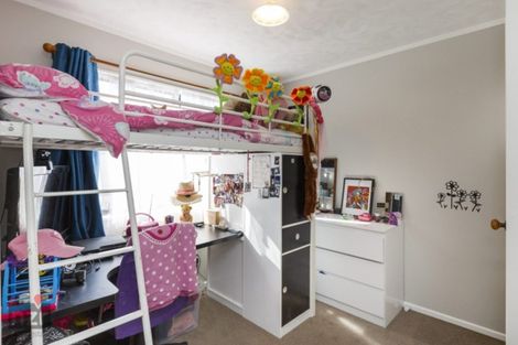 Photo of property in 6 Apollo Parade, Milson, Palmerston North, 4414