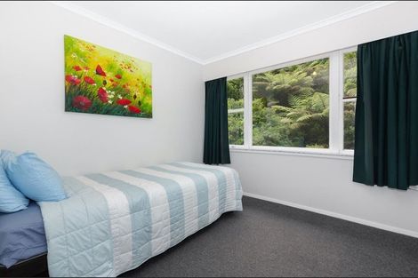 Photo of property in 33 Sunny Grove, Wainuiomata, Lower Hutt, 5014