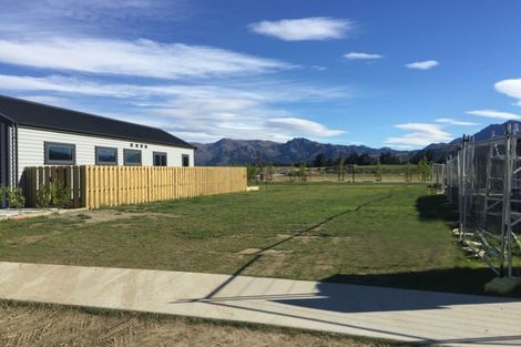 Photo of property in 42 Obelisk Street, Wanaka, 9305