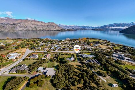 Photo of property in 16 Briar Bank Drive, Wanaka, 9305