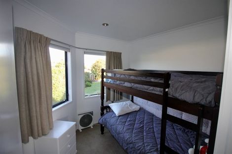 Photo of property in 18 Ringwood Place, Whitianga, 3510