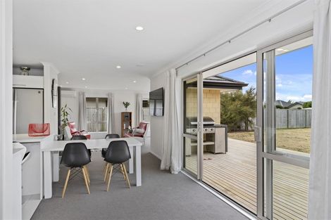 Photo of property in 14 Jacqueline Drive, West Melton, 7618