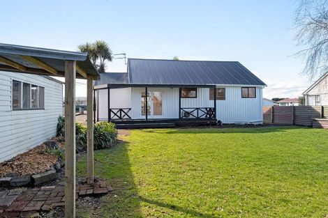 Photo of property in 4 Iredale Road, Hawera, 4610