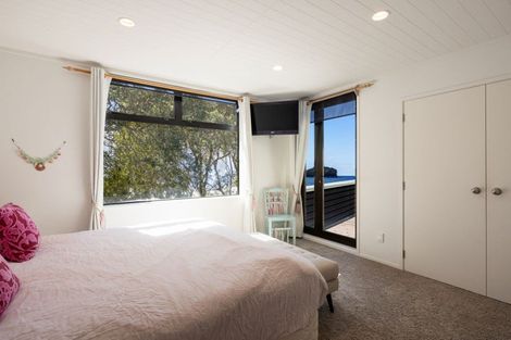 Photo of property in 112 Pohutukawa Crescent, Whangamata, 3620