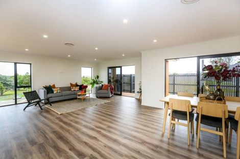 Photo of property in 4 Oliver O'leary Way, Westown, New Plymouth, 4310