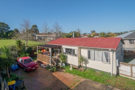Photo of property in 2/20 Mile Place, Henderson, Auckland, 0612