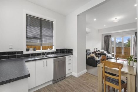 Photo of property in 156 Wainoni Road, Avondale, Christchurch, 8061