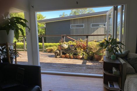 Photo of property in 239 Golf Road, Titirangi, Auckland, 0604