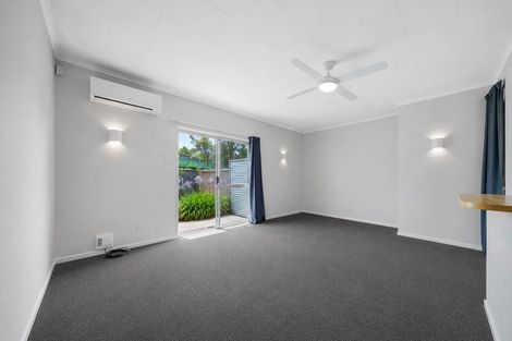Photo of property in 81 Awanui Street, Merrilands, New Plymouth, 4312