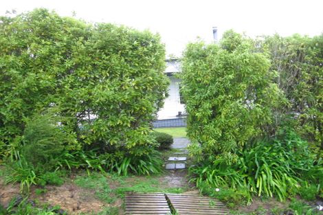 Photo of property in 3 Bernard Magnus Lane, Greenhithe, Auckland, 0632