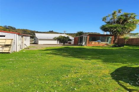 Photo of property in 2076 Rings Road, Coromandel, 3506