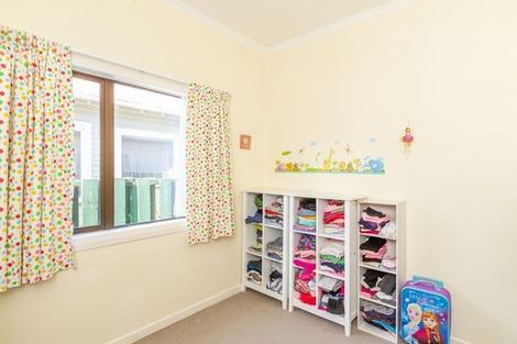 Photo of property in 27 Guthrie Street, Waterloo, Lower Hutt, 5011