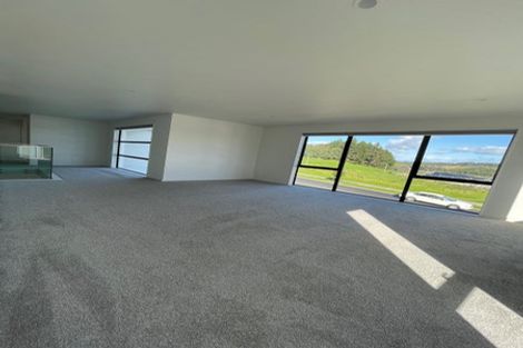 Photo of property in 4 Celestial Crescent, Orewa, 0931