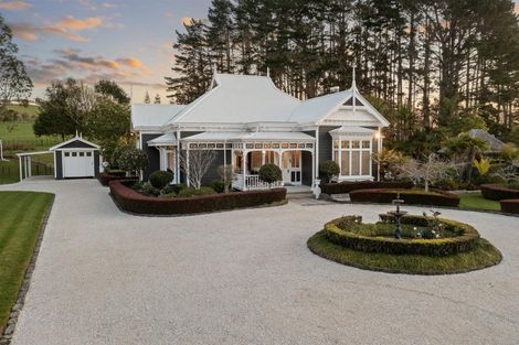 Photo of property in 70 Pomona Road, Kumeu, 0891