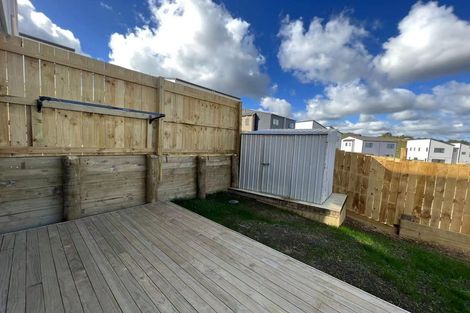 Photo of property in 4b Putiputi Way, Papakura, 2110