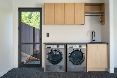 Photo of property in 18 Fenton Avenue, Wanaka, 9305