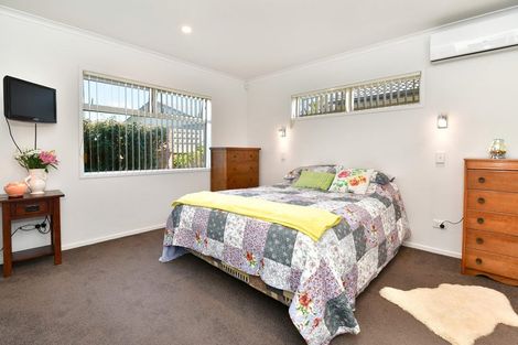 Photo of property in 43a Doment Crescent, Orewa, 0931