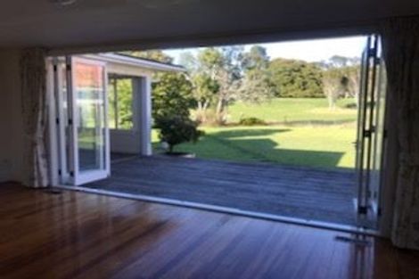 Photo of property in 5 Maungakiekie Avenue, Greenlane, Auckland, 1051