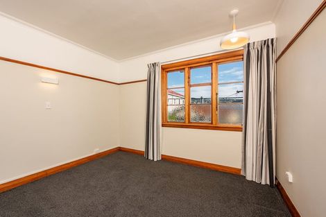 Photo of property in Ionian Flats, 123-125 Brougham Street, Mount Victoria, Wellington, 6011