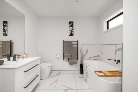 Photo of property in 1 Mida Close, Papamoa Beach, Papamoa, 3118