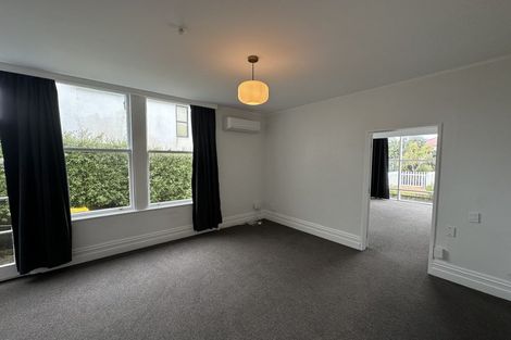 Photo of property in 34 Grove Road, Kelburn, Wellington, 6012