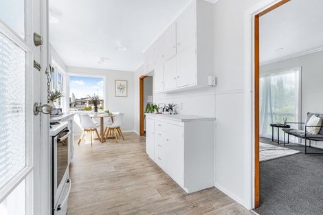 Photo of property in 28 Northolt Road, Fairview Downs, Hamilton, 3214