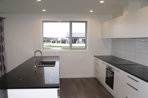 Photo of property in 19 Ruahine Road, Poraiti, Napier, 4112