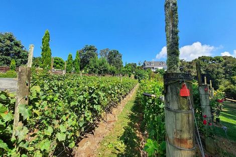 Photo of property in 76 Brick Bay Drive, Sandspit, Warkworth, 0982