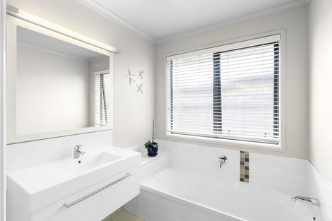 Photo of property in 81 Awatea Avenue, Paraparaumu, 5032