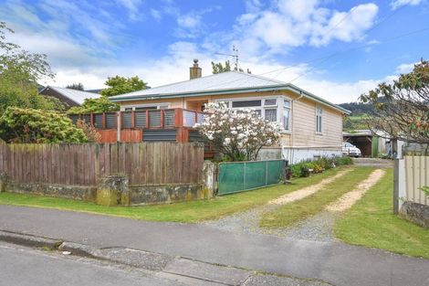 Photo of property in 50 Hall Road, Sawyers Bay, Port Chalmers, 9023
