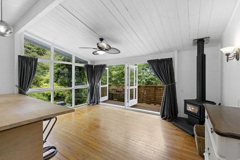 Photo of property in 145a Pinehaven Road, Pinehaven, Upper Hutt, 5019