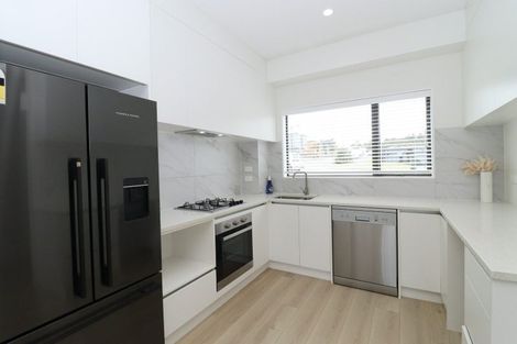 Photo of property in 13b Crestview Rise, Papakura, 2110