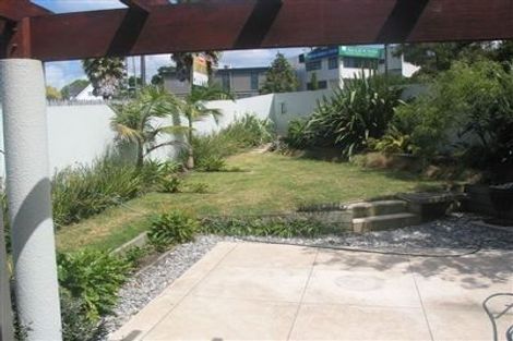 Photo of property in 2/6 Nile Road, Milford, Auckland, 0620