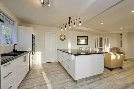 Photo of property in 73 Churchill Street, Kaikoura, 7300