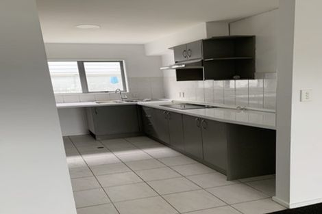 Photo of property in 25/3 Hulme Place, Henderson, Auckland, 0612