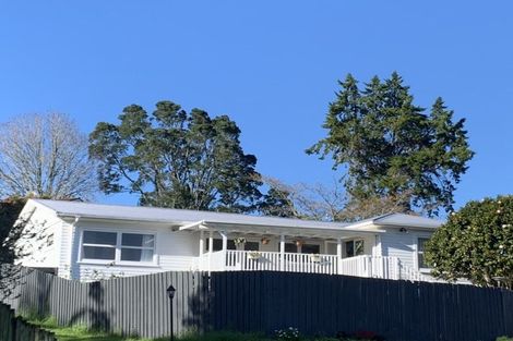 Photo of property in 24 Waverley Avenue, Glenfield, Auckland, 0629