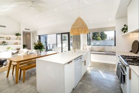 Photo of property in 20 Orchard Road, Greytown, 5712