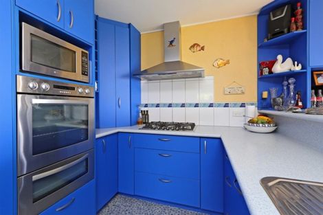 Photo of property in 1 Mchardy Place, Glenfield, Auckland, 0627