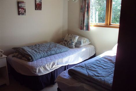 Photo of property in 2 Te Maiki Rise, Russell, 0202