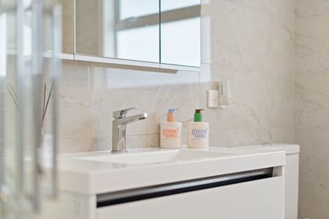 Photo of property in 1/21 Marie Avenue, Red Beach, 0932