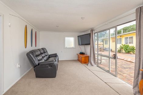Photo of property in 12 Rangitane Street, Himatangi Beach, Foxton, 4891