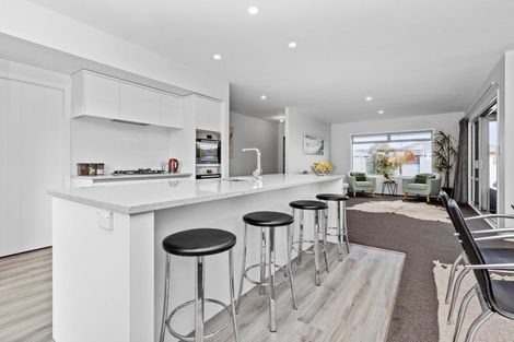 Photo of property in 1 Benmore Place, Poraiti, Napier, 4112